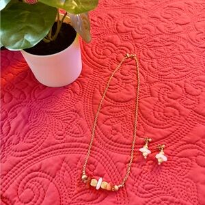 Vintage Avon (1975) "Desert Stones" Gold Tone 18" Necklace & Earring Set